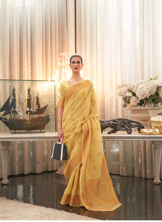 ساري مصمم Zari Weaving أصفر اللون من الكتان والقطن والحرير مع بلوزة ثقيلة