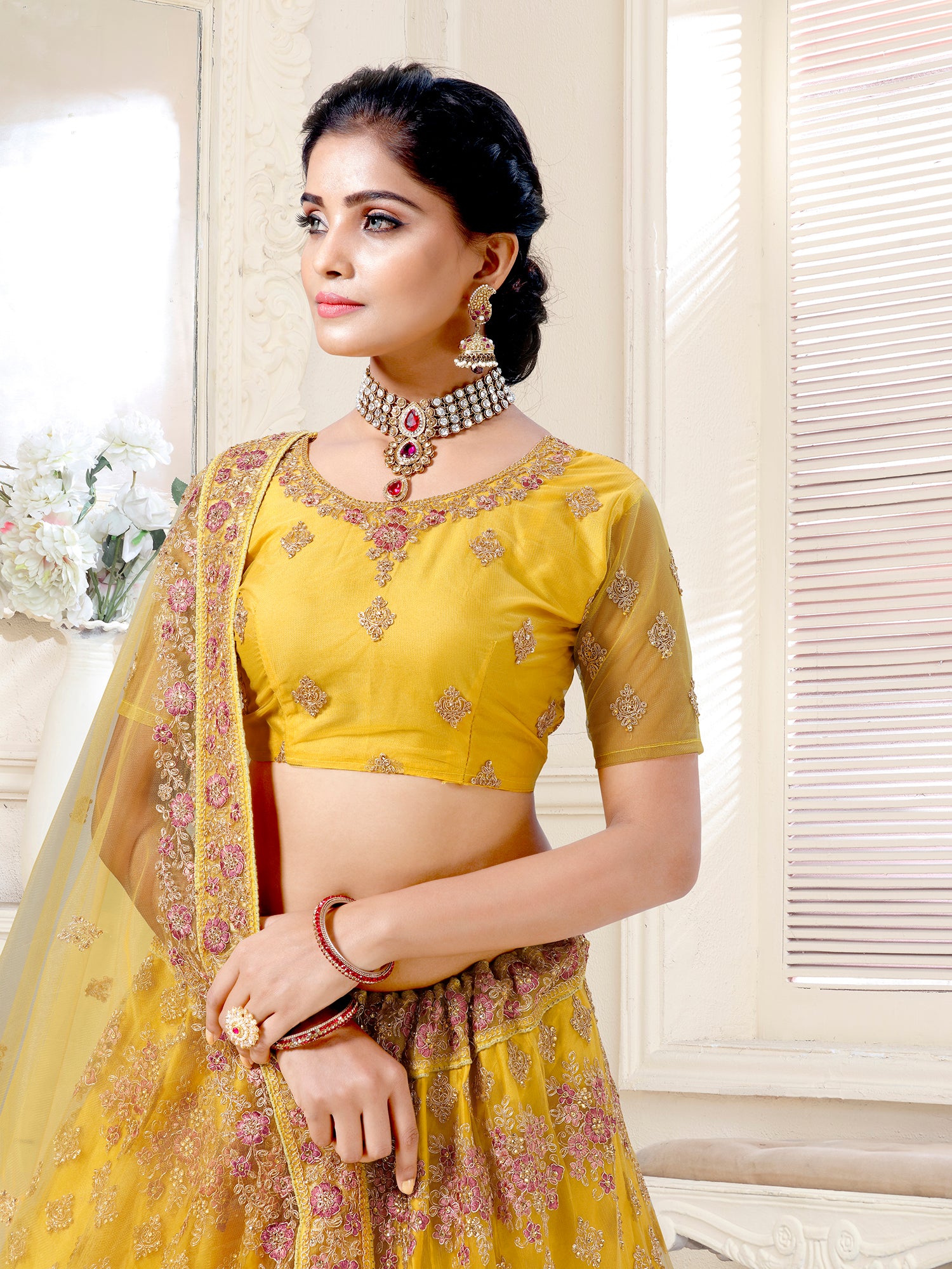 WOMEN'S YELLOW BRIDAL NET DORI AND THREAD EMBROIDERED WITH DIAMOND WORK LEHENGA CHOLI