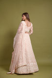 شبكة زفاف نسائية باللون الخوخي مطرزة بخيوط كانثا اللزجة، LEHENGA CHOLI 