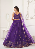 شبكة نسائية نسائية بنفسجية على شكل فراشة مطرزة بخيط عمل مصمم LEHENGA CHOLI 