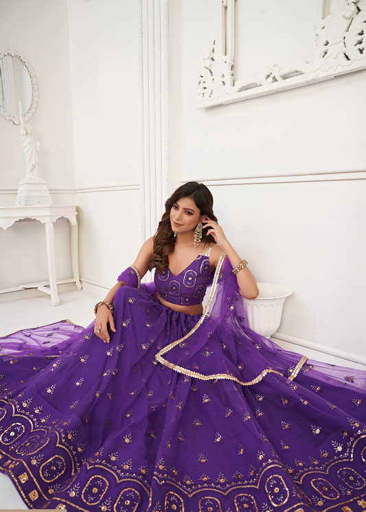 شبكة نسائية نسائية بنفسجية على شكل فراشة مطرزة بخيط عمل مصمم LEHENGA CHOLI 