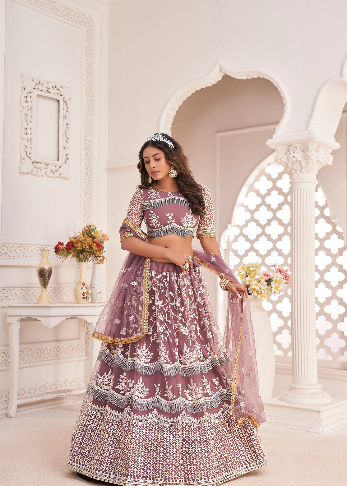 فراشة بصلية وردية نسائية شبكية مطرزة بخيط مهرجانات العمل LEHENGA CHOLI 