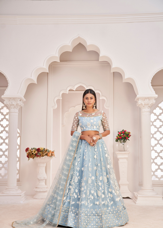 المرأة السماء الزرقاء الفراشة صافي خيط مطرز مهرجانات العمل LEHENGA CHOLI 