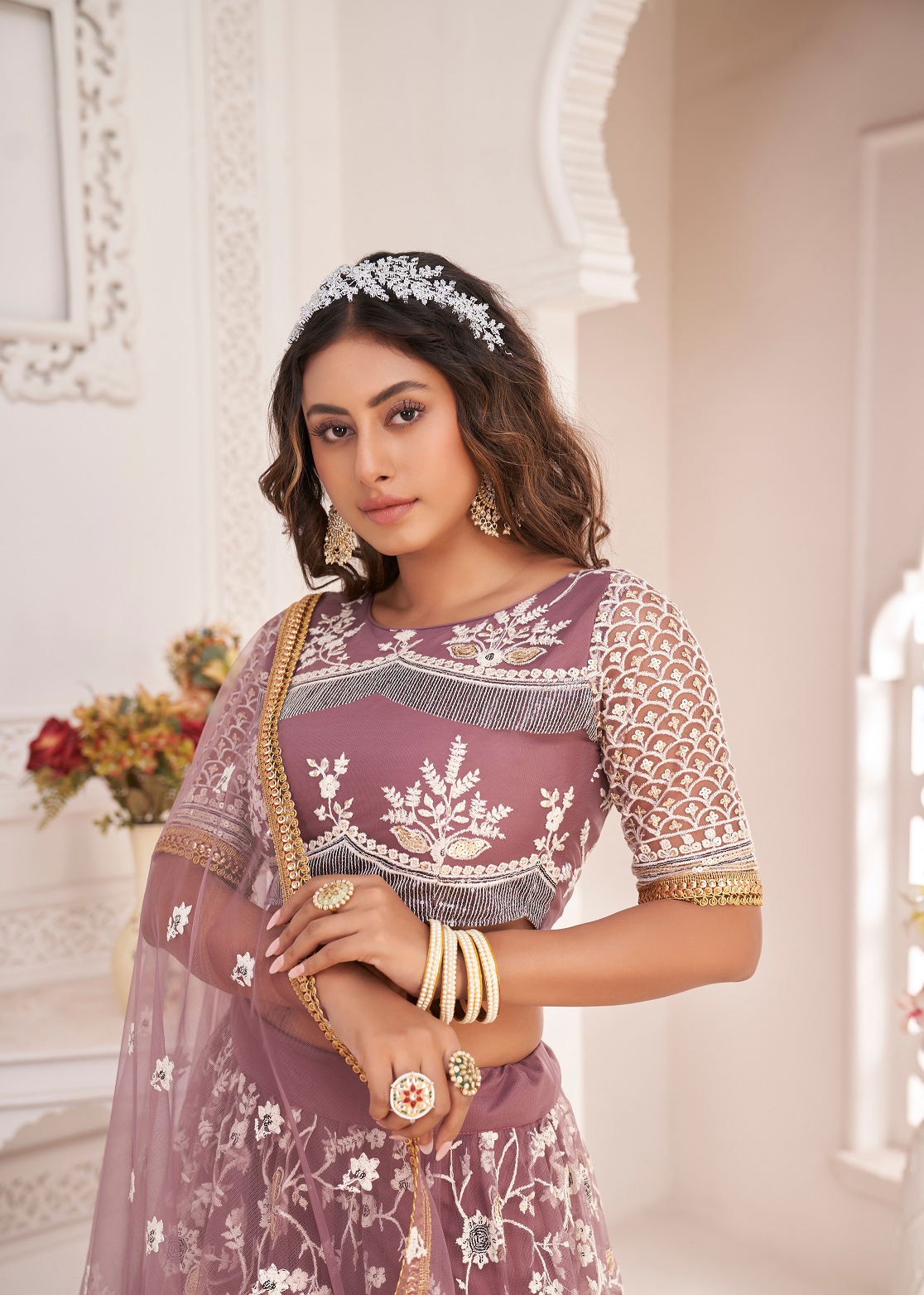 فراشة بصلية وردية نسائية شبكية مطرزة بخيط مهرجانات العمل LEHENGA CHOLI 