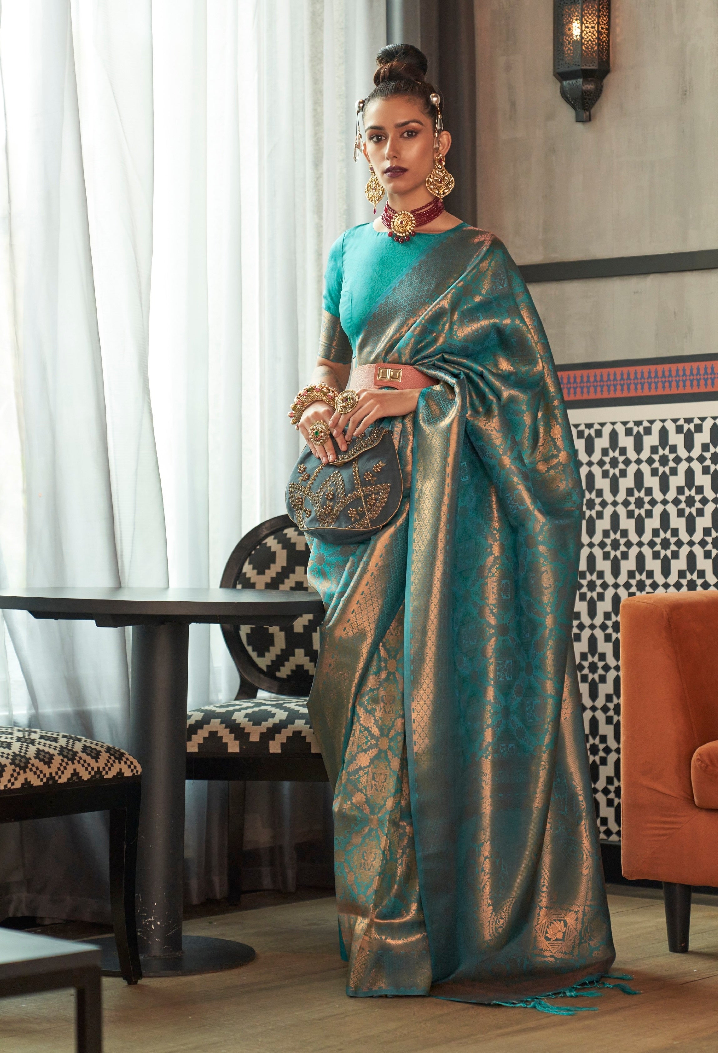 كانشيبورام الحرير التقليدي النحاس Zari النسيج الحدود ساري مع مصمم Pallu و Zari النسيج بلوزة 