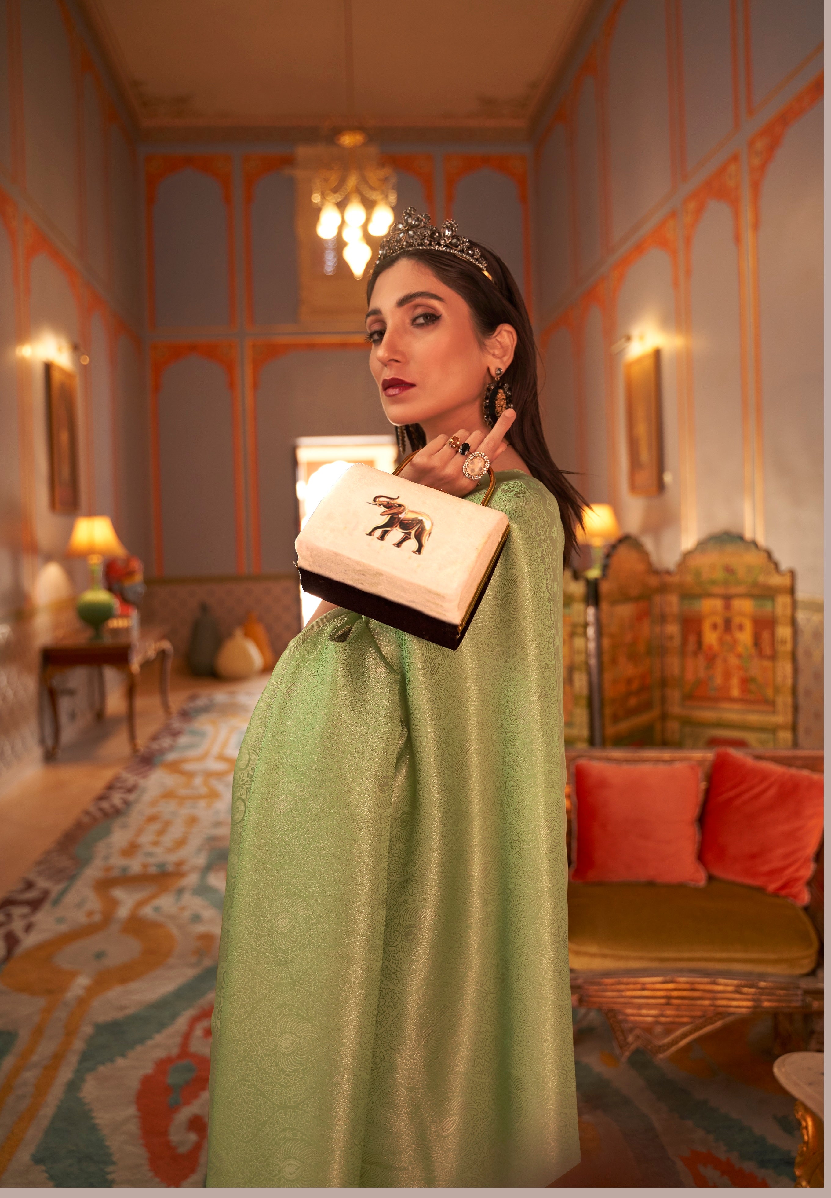 Kanchipuram Silk  Traditional Overall Flower Design Golden Zari Weaving Border Saree With Designer Pallu And Zari Weaving Blouse