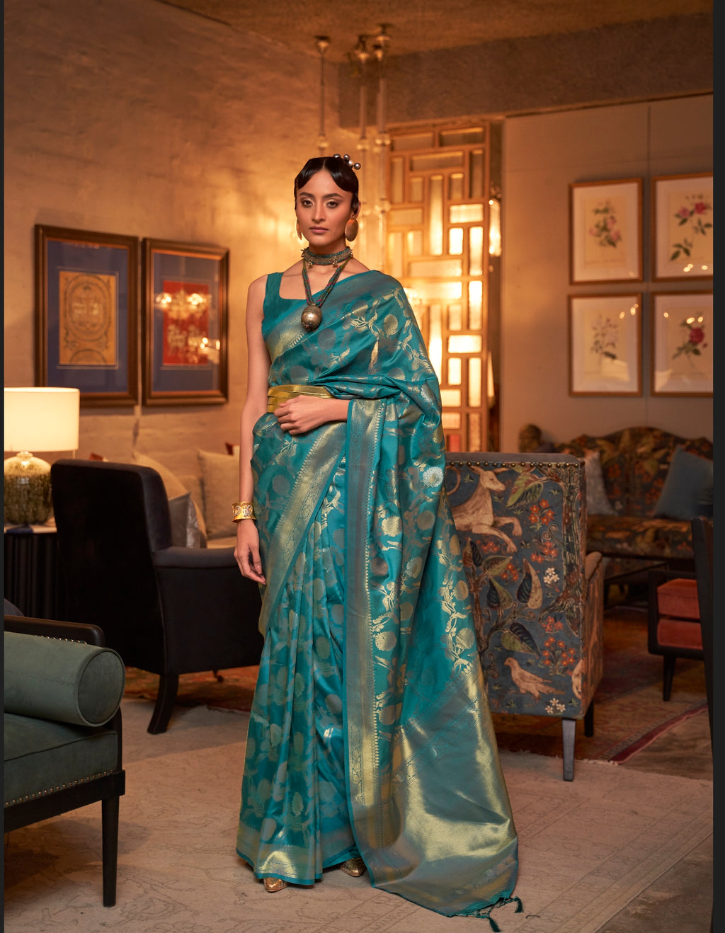 Designer Zari Weaving Floral Design Wedding Wear Banarasi  Silk Saree With Heavy Blouse