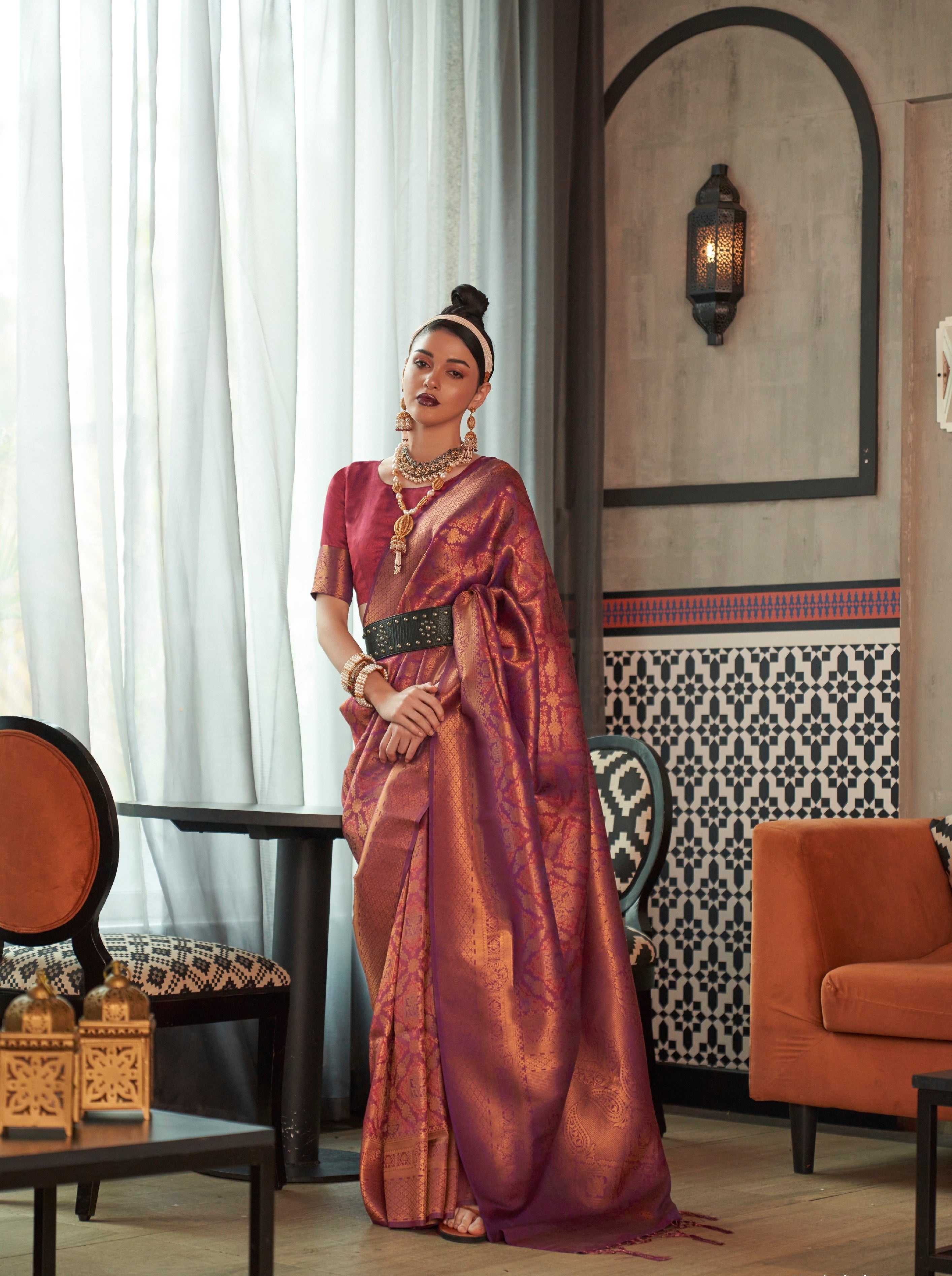 كانشيبورام الحرير التقليدي النحاس Zari النسيج الحدود ساري مع مصمم Pallu و Zari النسيج بلوزة 