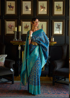 Kanchipuram Silk  Traditional Flower Design Copper Zari Weaving Border Saree With Designer Pallu And Zari Weaving Blouse