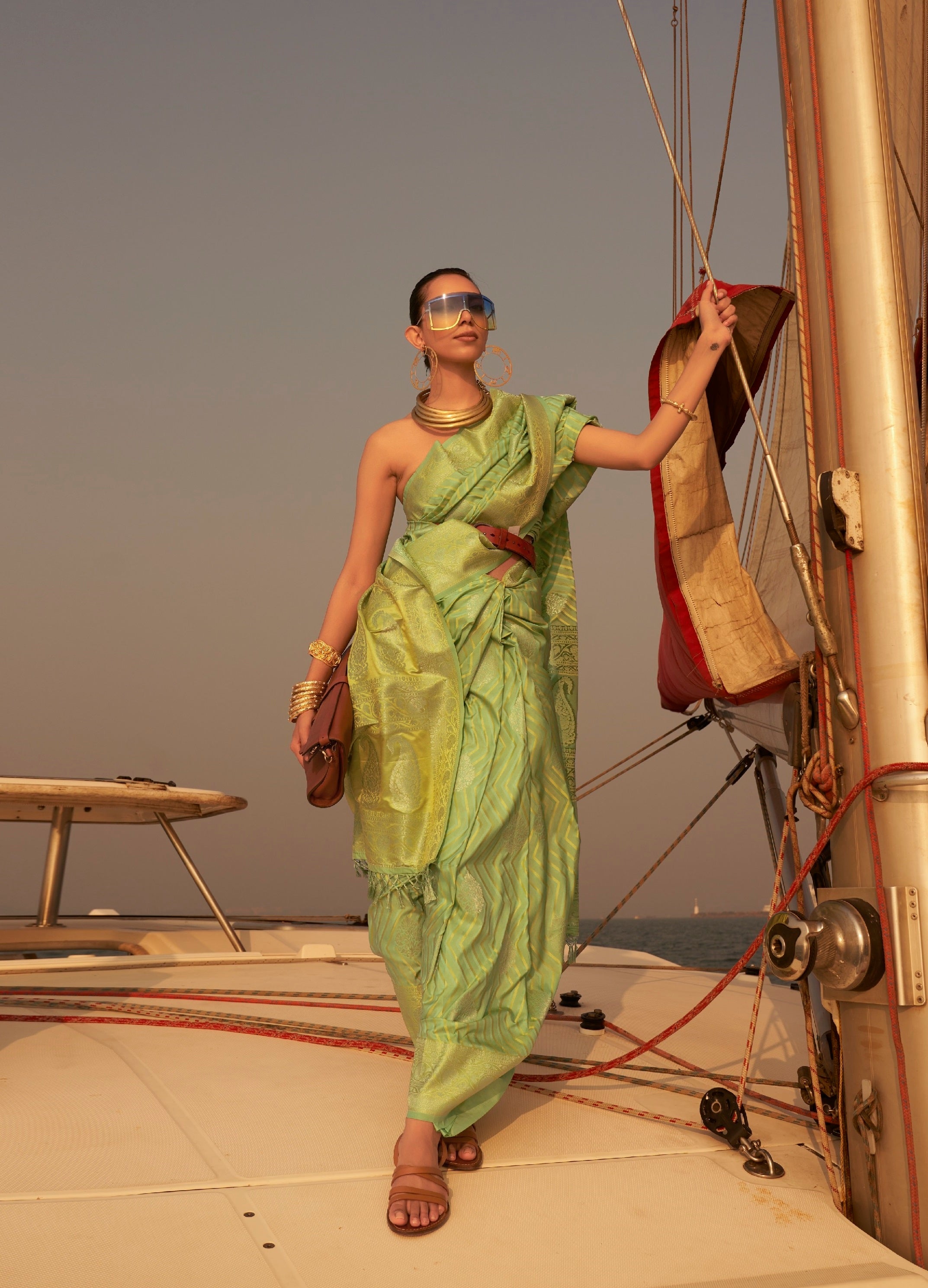 Designer Silk Traditional Copper Zari Weaving Laheriya Border Saree With Designer Pallu And Zari Weaving Blouse