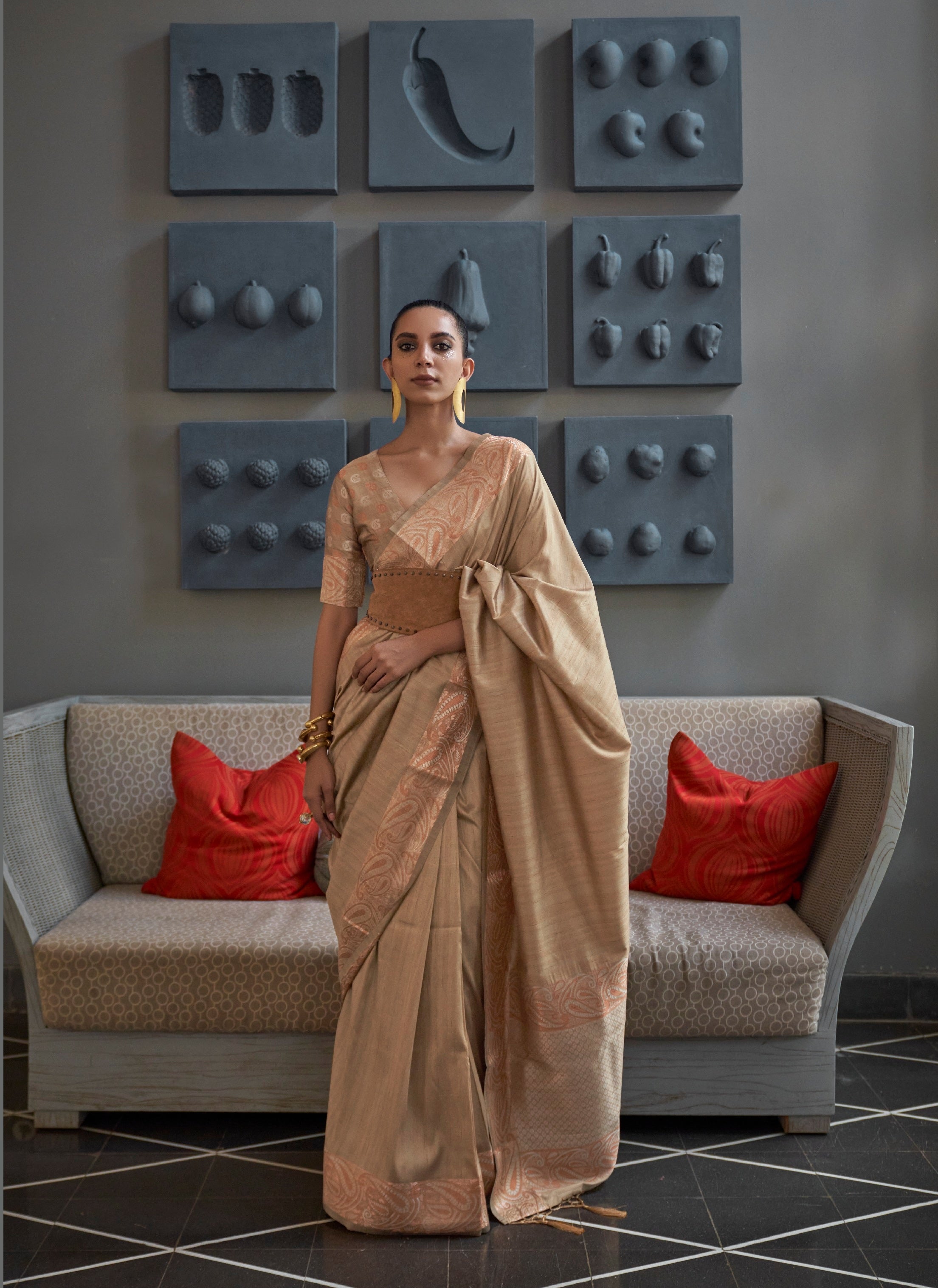 Party Wear Copper  Zari Weaving Handloom Designer Border Silk  Saree With Designer Pallu And Zari Weaving  Blouse