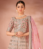 ملابس حفلات العمل ذات الخيوط المتعددة والجورجيت باللون البيج للنساء من LEHENGA CHOLI 