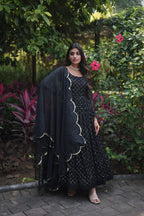 Women's FAUX GEORGETTE PARTY WEAR GOWN IN BLACK AND GREY WITH SEQUENCE WORK STITCHED
