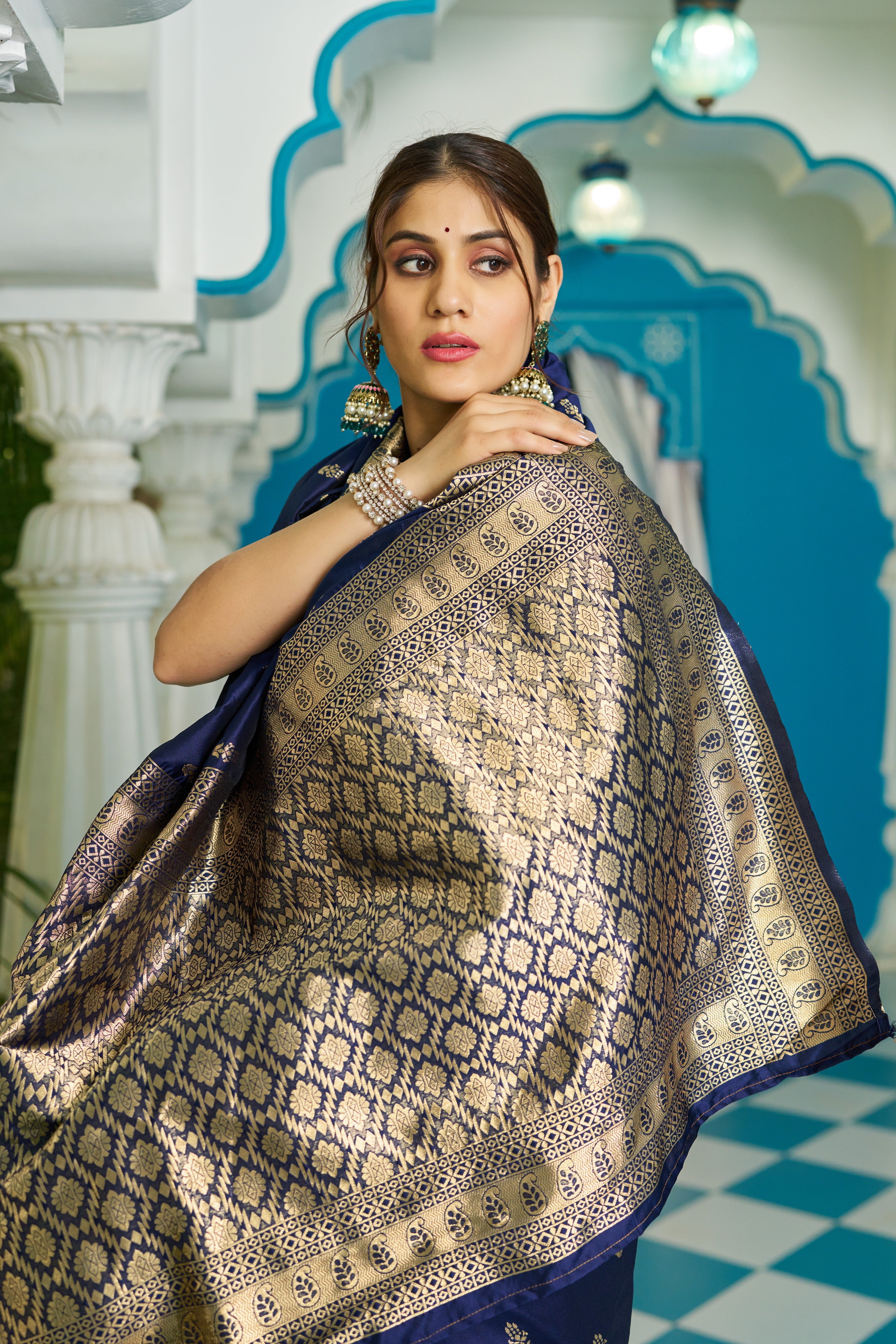 Vsaree Blue Silk Blend Saree With Designer Border And Heavy Pallu Along With Blouse