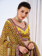 ملابس احتفالية مطبوعة رقمية من شينون باللون الأصفر للسيدات، ليهينجا تشولي