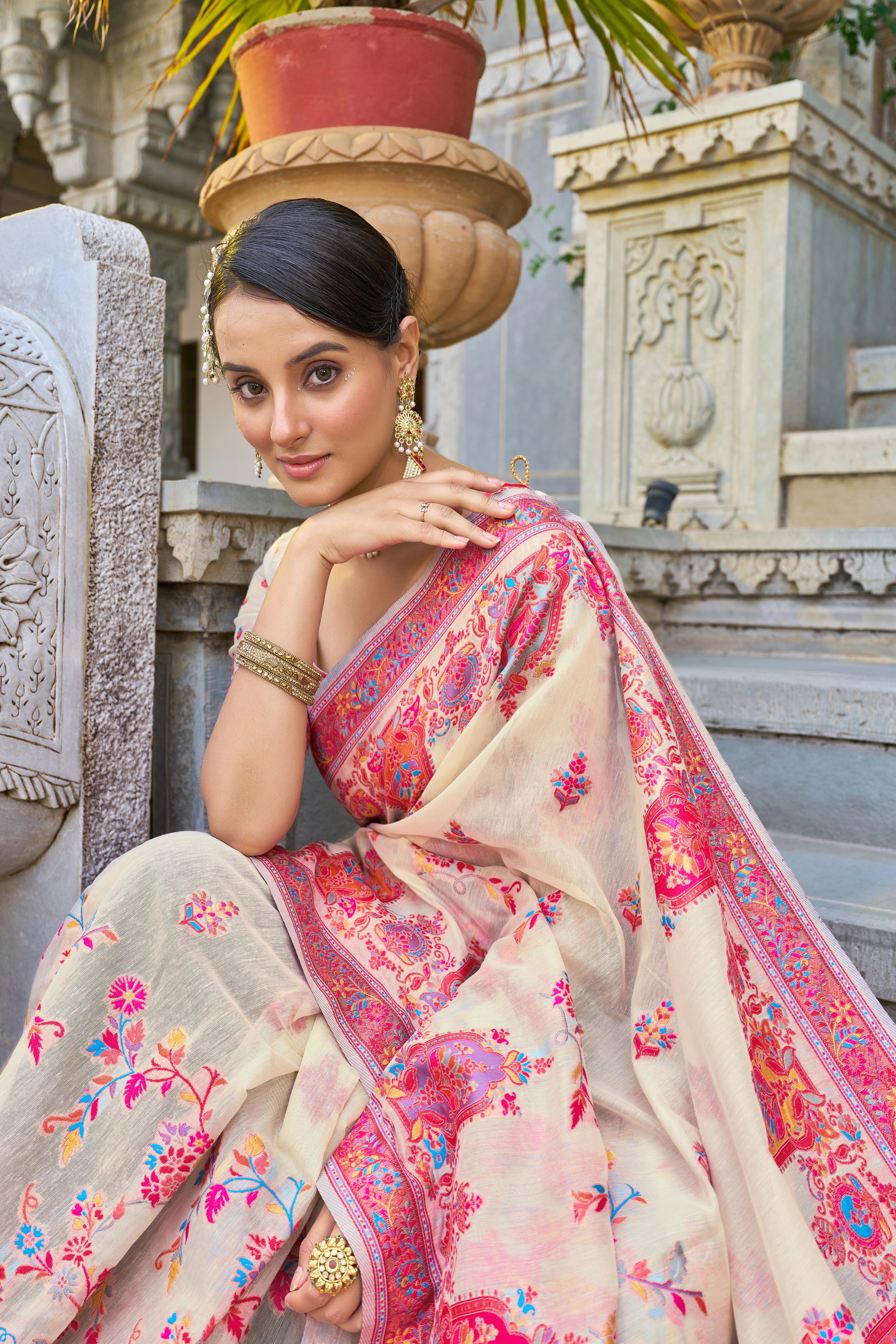 Vsaree Cream Cotton Blend Saree And Zari With Multiple Thread Work Pallu And Boder With Blouse