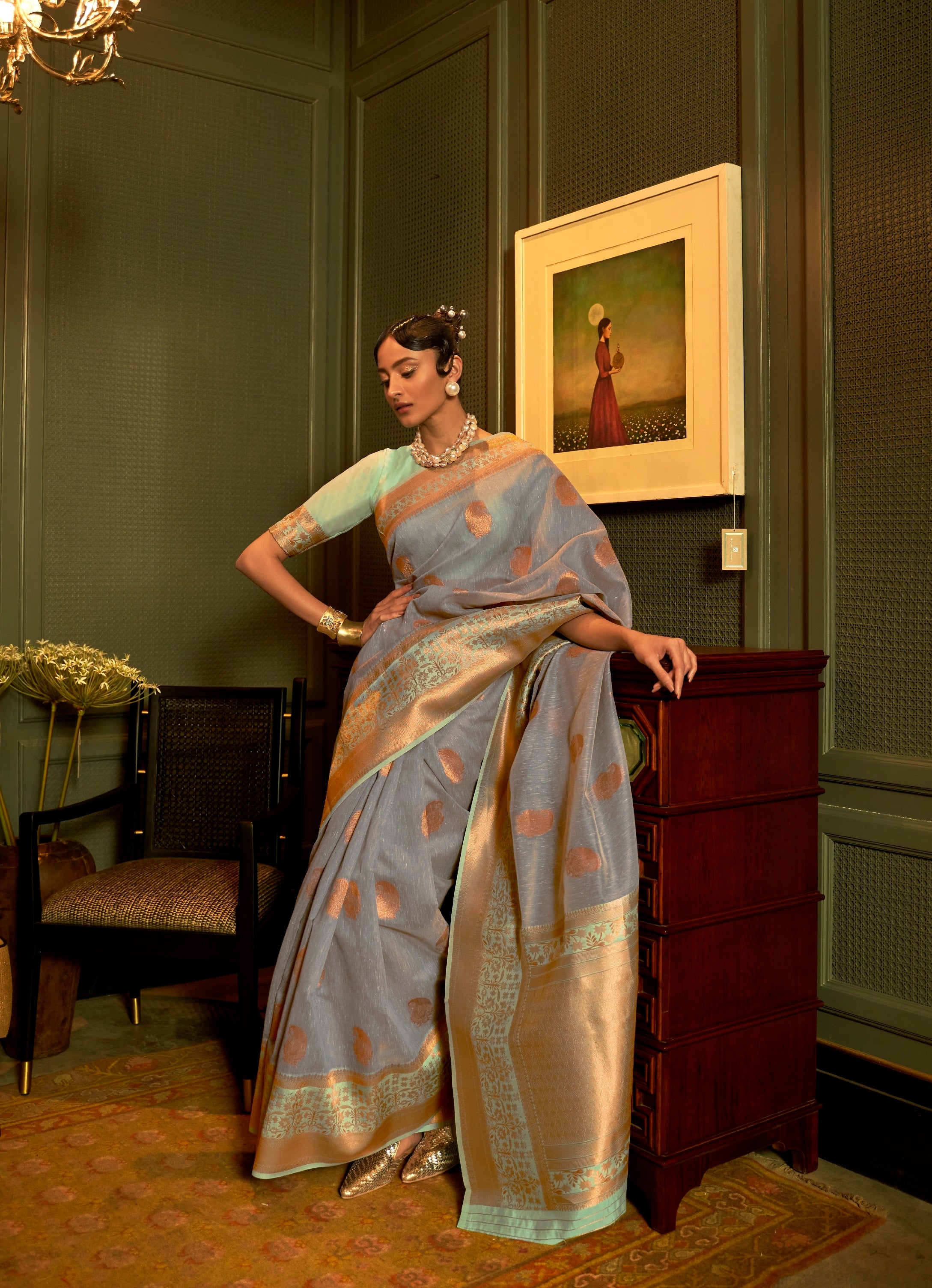 Designer Zari Weaving Wedding Wear Banarasi linen Cotton Silk Saree With Heavy Blouse