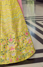WOMEN'S YELLOW ART SILK THREAD EMBROIDERED WITH MIRROR WORK PARTY WEAR LEHENGA CHOLI
