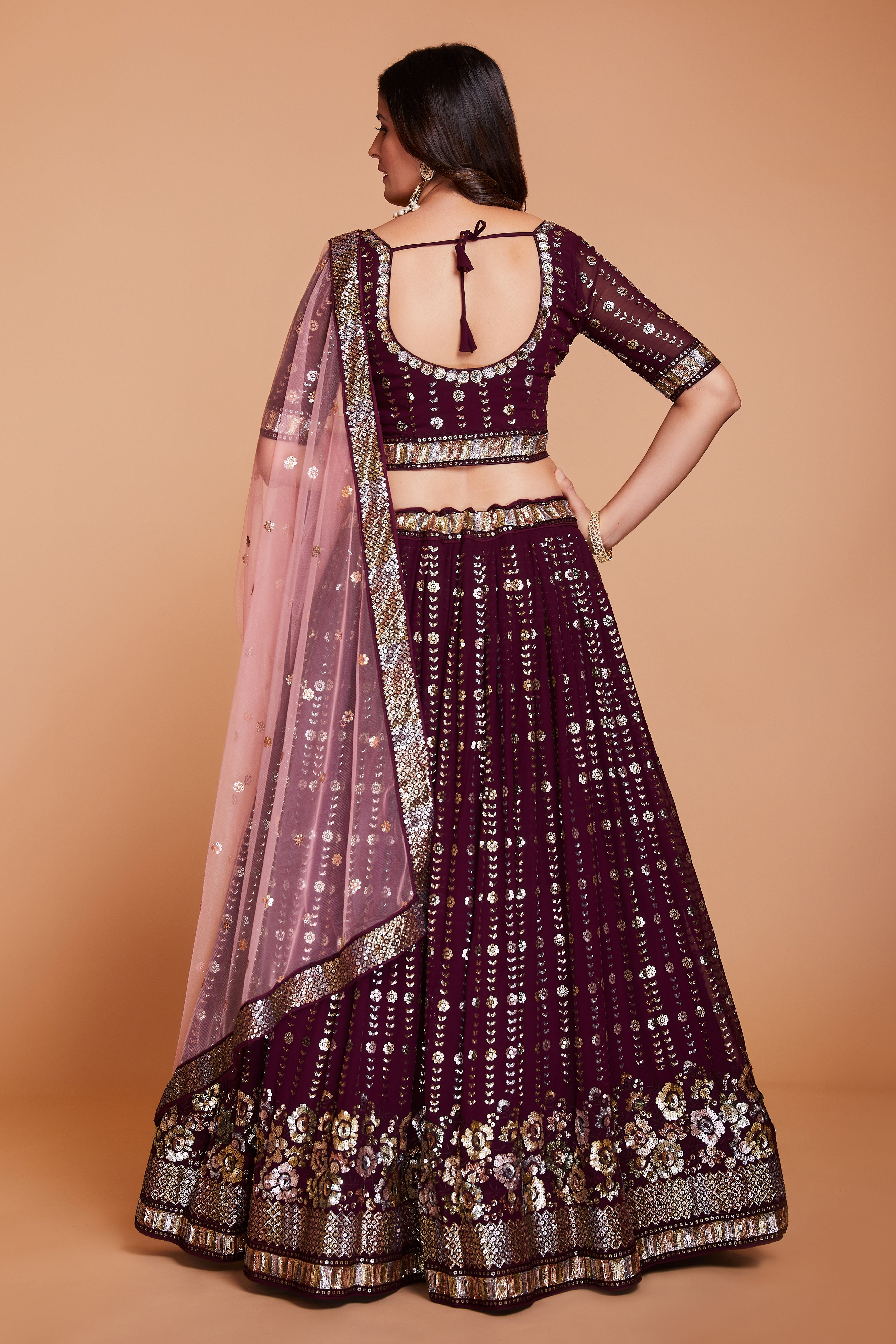 ملابس جورجيت أرجوانية نسائية مع الترتر والتطريز، ملابس حفلات العمل، LEHENGA CHOLI 