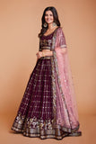 ملابس جورجيت أرجوانية نسائية مع الترتر والتطريز، ملابس حفلات العمل، LEHENGA CHOLI 
