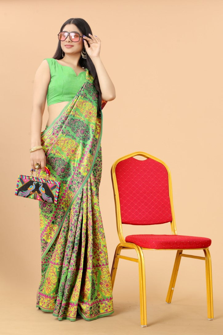 ساري نسائي من القطن بيستا باللون الأخضر مع الساري القطني Zari Kalamkari الذهبي مع قطعة بلوزة مخصصة 